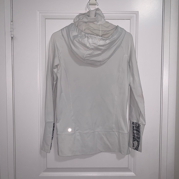 Lulu Lemon Jacket - Picture 2 of 2